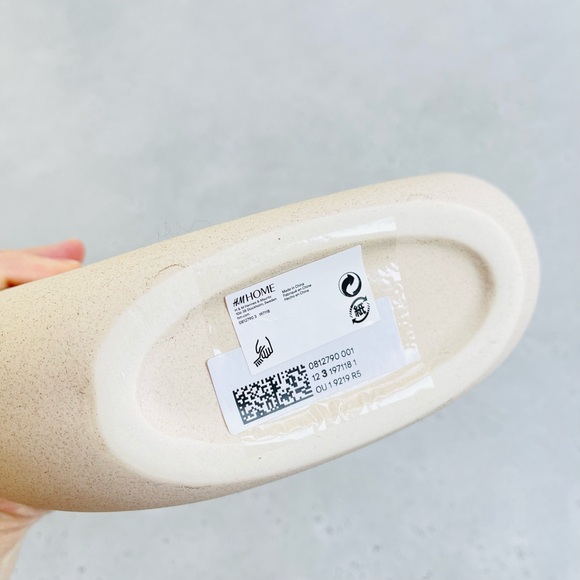 H&M Small Ceramic Donut Vase - Picture 5 of 6